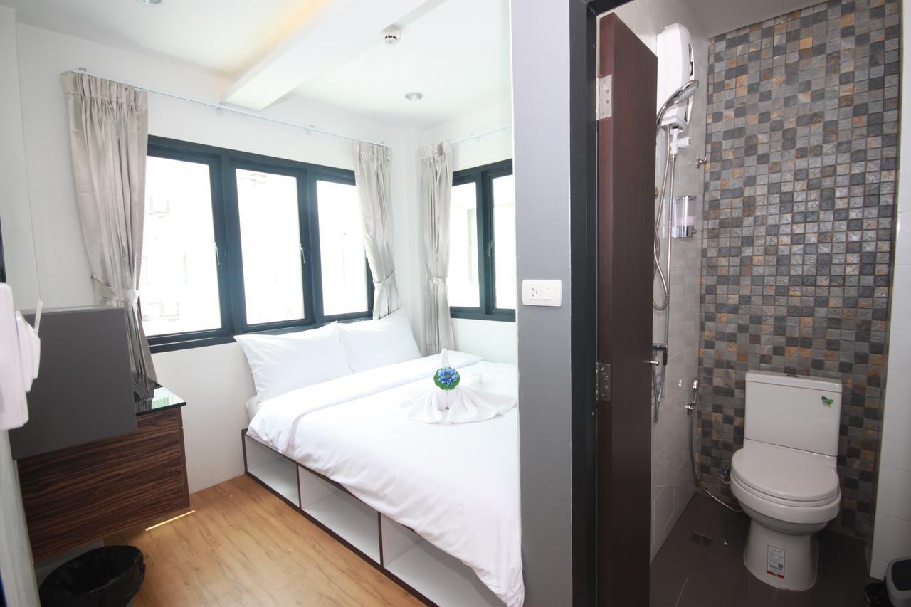Darin Hostel Bangkok Exterior photo